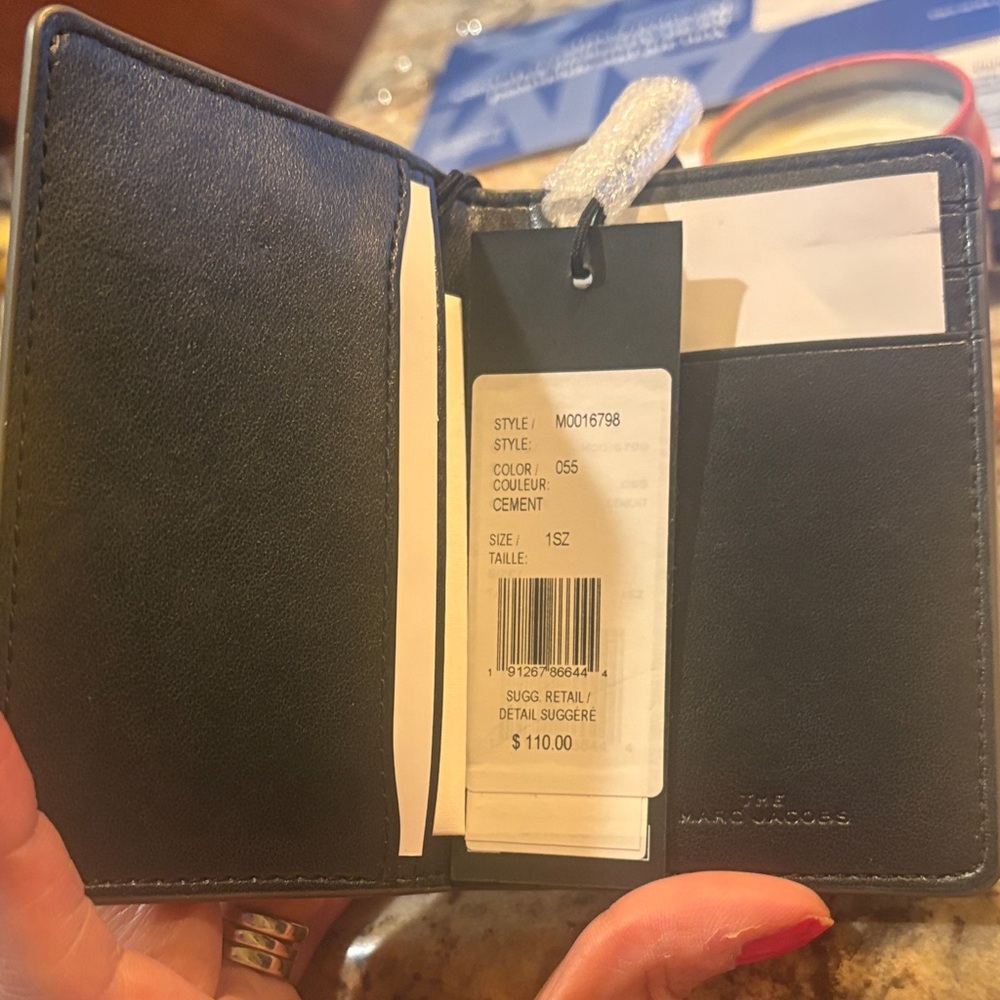 Marc Jacobs Khaki Leather Card Holder - Picture 2 of 4